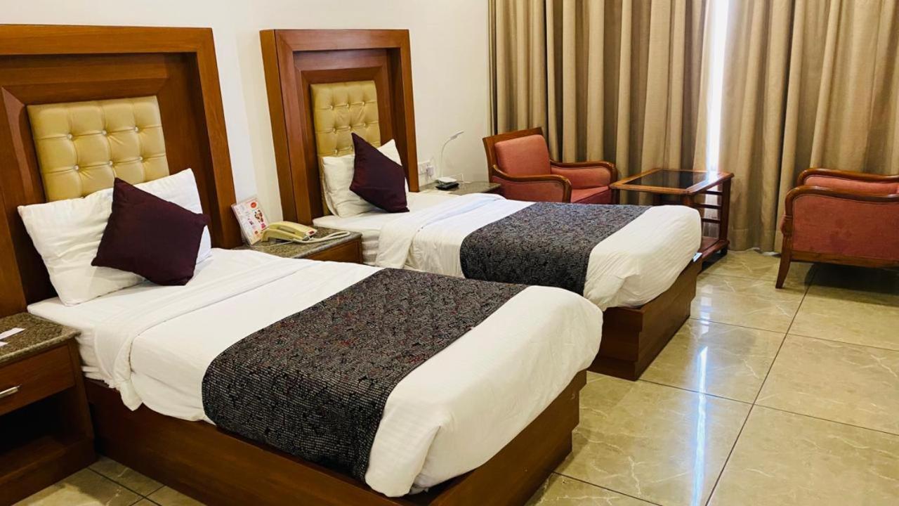 Grand Hotel Nawanshahr Nawāshahr Exteriér fotografie