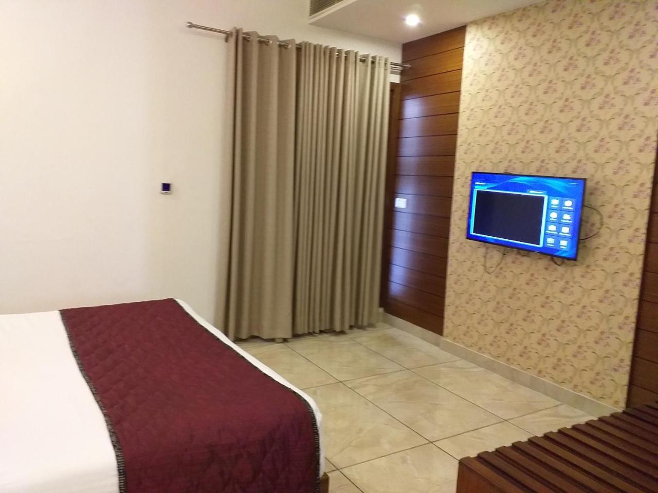 Grand Hotel Nawanshahr Nawāshahr Exteriér fotografie
